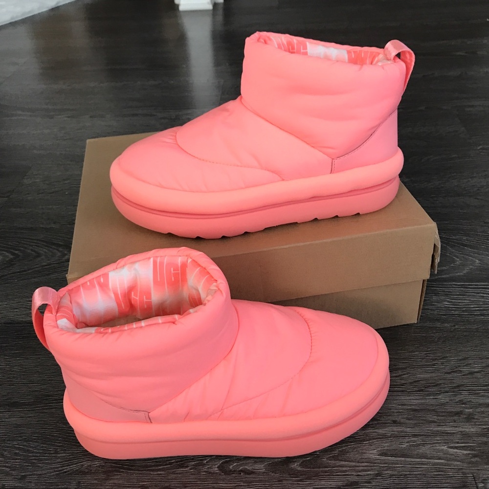 UGG CLASSIC MAXI MINI BOOT Sz 10